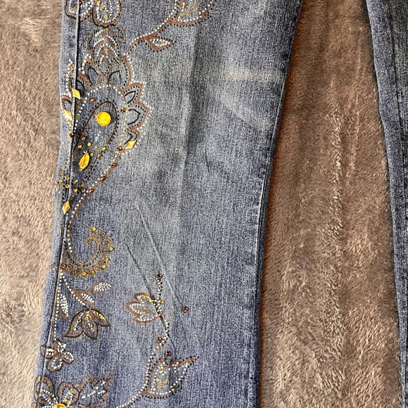 Mixit Embroidered Flare Jeans in Blue with Yellow Accents Size 6 - Picture 10 of 16